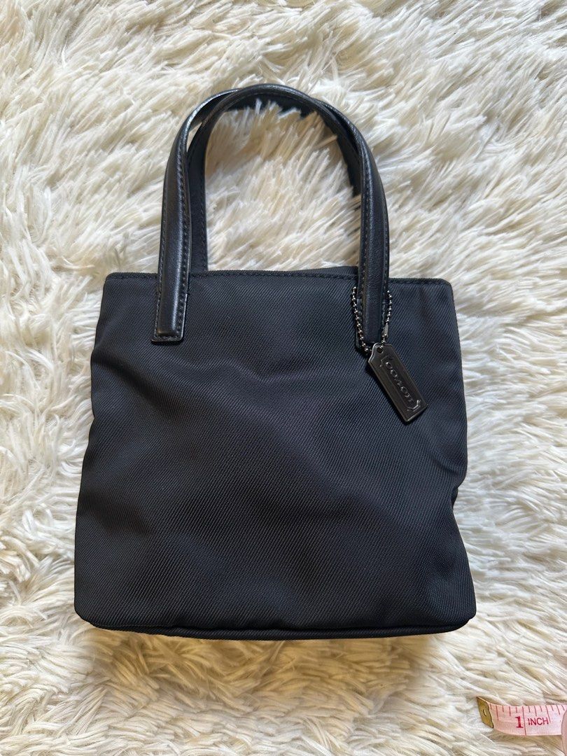 AUTHENTIC Coach Purse (Category: Purses & Pouches) located in Cainta. Submitted by Micks81StorePH (Listing ID 1376846640, Image 1). Description: This bag is so cute.😍 I bought it in Japan. 🇯🇵.