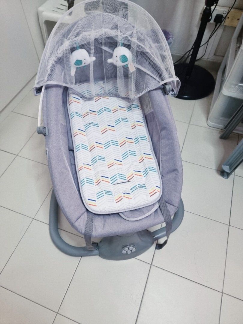 Baby Rocker (Category: Babies & Kids Fashion) located in Singapore. Submitted by sree_guna (Listing ID 1376824197, Image 1). Description: .