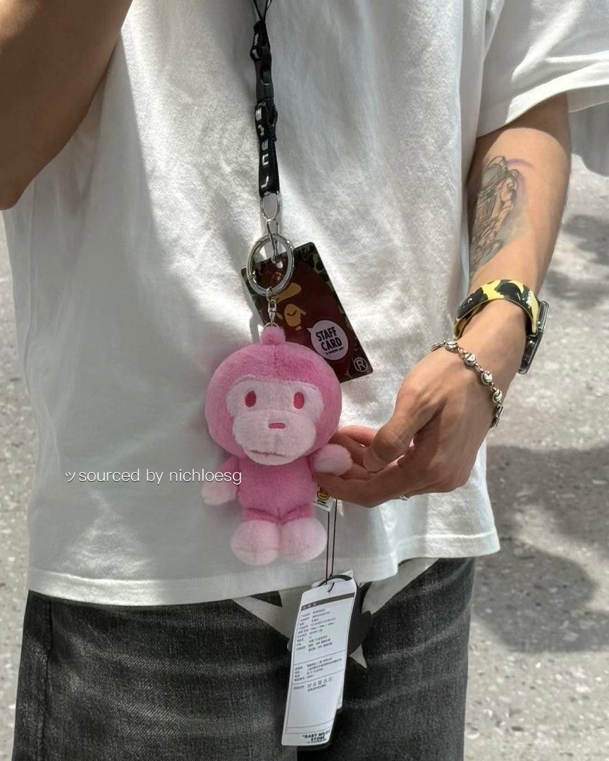 ぬいぐるみ BAPE BABY MILO PLUSH DOLL KEYCHAIN PINK s-l400.jpg