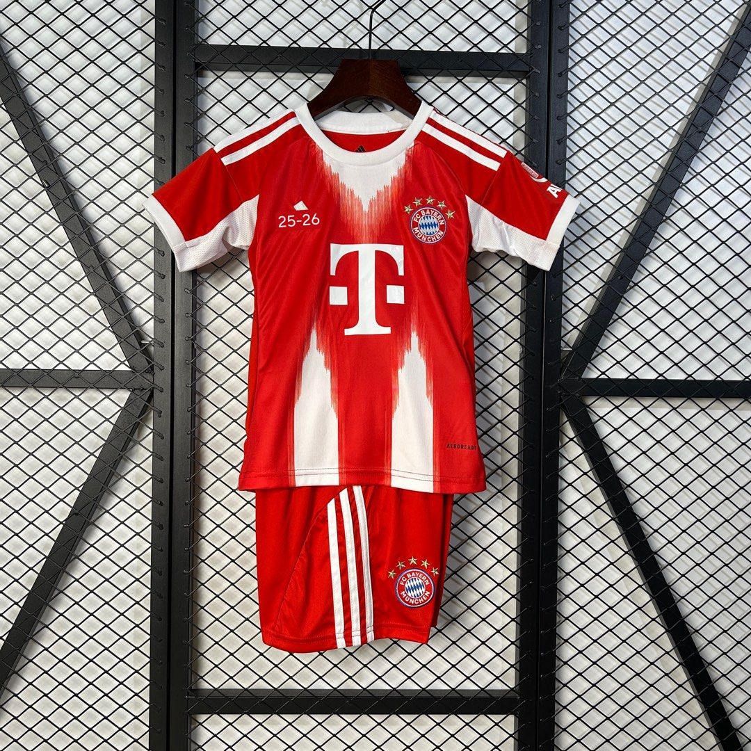 Bayern Munich kids Jersey 25-26 Home Football Jersey Soccer Jersey (Category: Babies & Kids Fashion) located in Singapore. Submitted by thezzbuy (Listing ID 1376948566, Image 1). Description: Adding Patch & Printing ↓(Additional) Printing $5 (Name+Number) Per Patch $3 Pre-order item. Once confirm the order, we’ll deliver in ur address with in 6-10 working day’s. Average delivery time 7-8 day’s. Payment method: - PayLah - PayNow - Bank transfer Yo