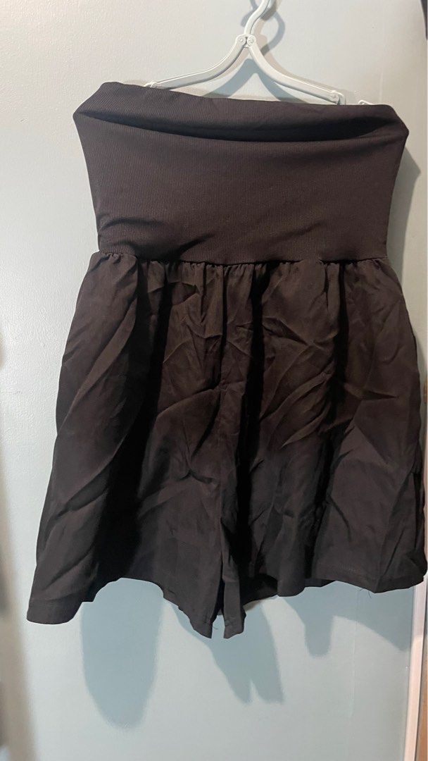 Black Romper (Lovito) (Category: Rompers) located in Pasay City. Submitted by sandengg (Listing ID 1376857584, Image 2). Description: Black romper from Lovito. Twice lang nasuot. Rfs: decluttering.