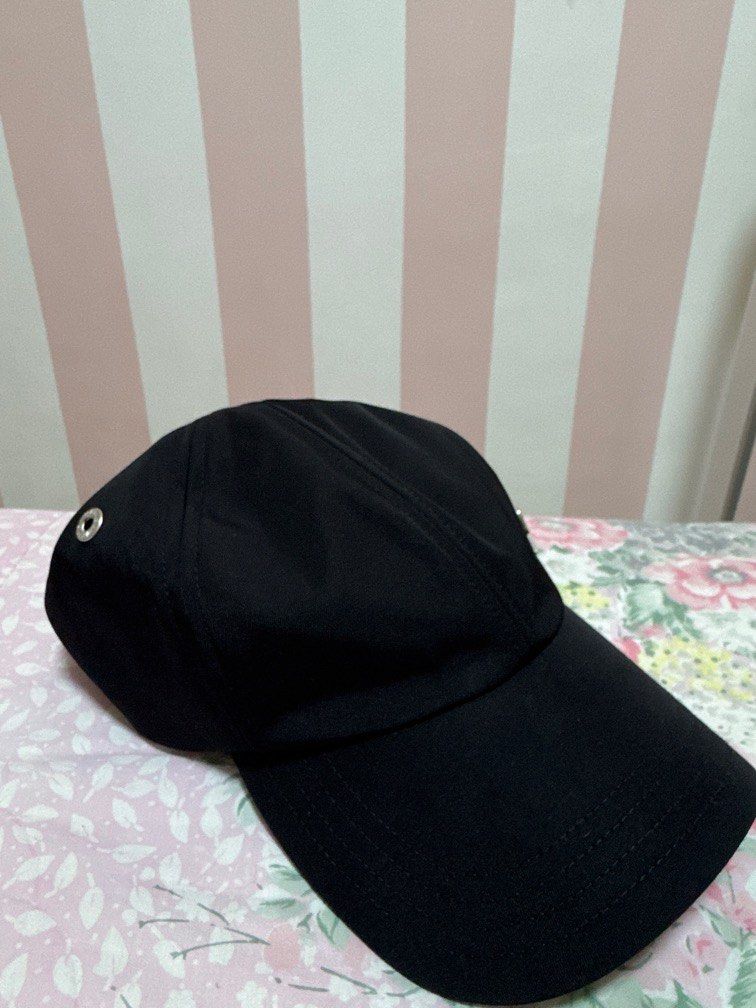 BLACK TWILL AMI DE COEUR STUD CAP (Category: Hats & Beanies) located in Makati City. Submitted by onlineshopper21 (Listing ID 1376997695, Image 2). Description: Bought last June 2025 in Rome, Italy..