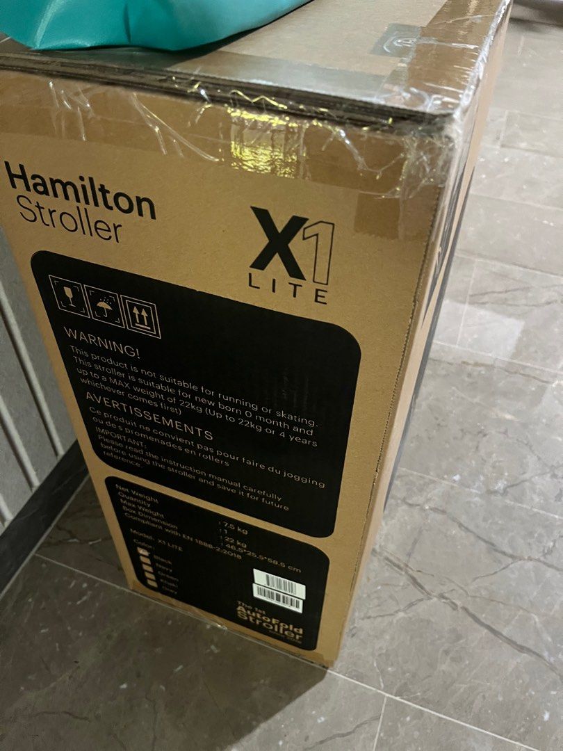 Brand new in box - magic touch Hamilton X1 Lite in BLACK (Category: Strollers) located in Singapore. Submitted by sooooooooooooooooo (Listing ID 1376887833, Image 2). Description: Received as a gift but already started using another brand’s cabin sized stroller, no need for new one. Can deliver to your house carpark if staying at northeast/East side area. Bukit Merah area also can be arranged. .