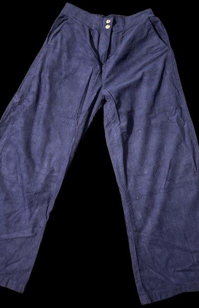 celana curduroy wanita (Kategori: Vintage & Antik - Lainnya) berada di Jakarta Pusat. Dikirim oleh ninooangga66057 (ID iklan 1376819584, Gambar 1). Deskripsi: lp : 68 melar sampai 80 hw : 34 p : 93.