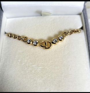 (Category: ) located in . Submitted by sellersavenue123 (Listing ID 1376978959, Image 1). Description: .