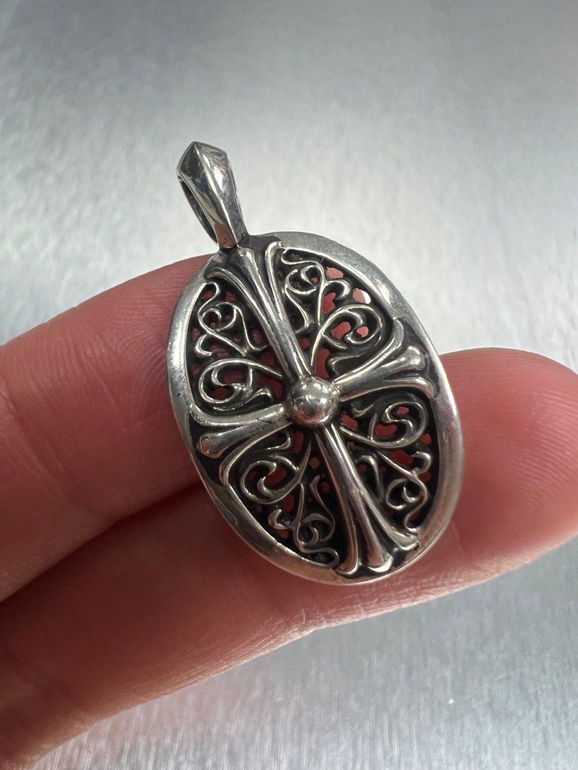 クロムハーツ CLSC OVAL P DMND クラシックオーバル PAVEダイヤペンダントネックレストップ メンズ CHROME HEARTS  (クロムハーツ) )CLSC OVAL P DMND クラシックオーバル PAVEダイヤペンダントネックレストップ シルバー/クリア CHROME  HEARTS クロムハーツ たらしく CLSC ...