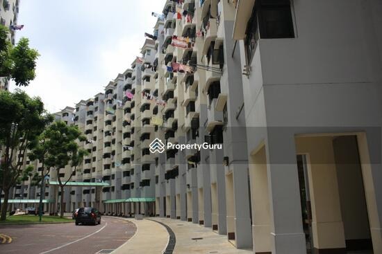 (Category: ) located in . Submitted by your_rental_specialist (Listing ID 1376816872, Image 1). Description: .