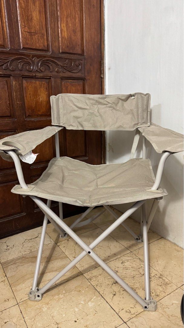 Decathlon Camping Folding Armchair (Category: Chairs) located in Quezon City. Submitted by francismillers (Listing ID 1376828656, Image 1). Description: Saglit lang nagamit po, Pwede COD foldable sya at easy assemble. PM me .