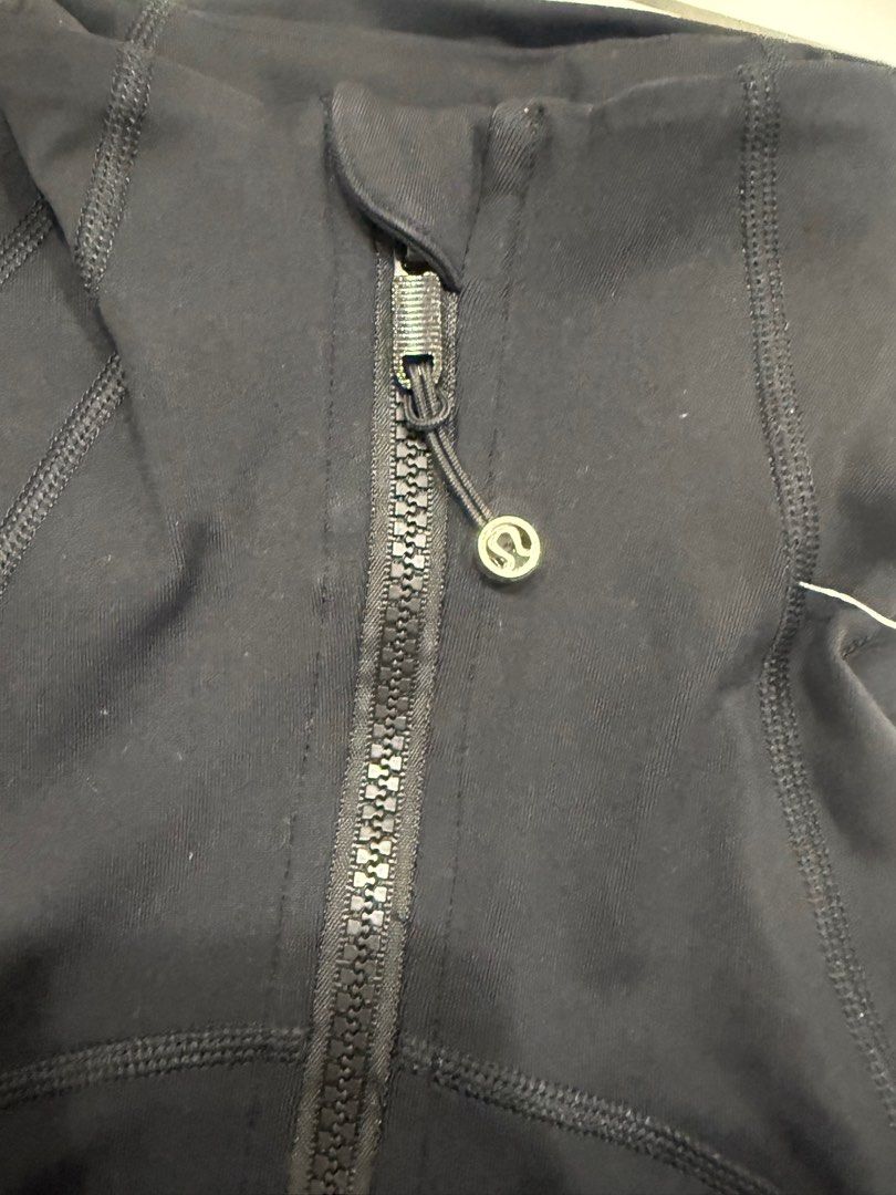 Define jacket (Category: Coats, Jackets and Outerwear) located in Singapore. Submitted by rachel_eng (Listing ID 1376967426, Image 2). Description: .