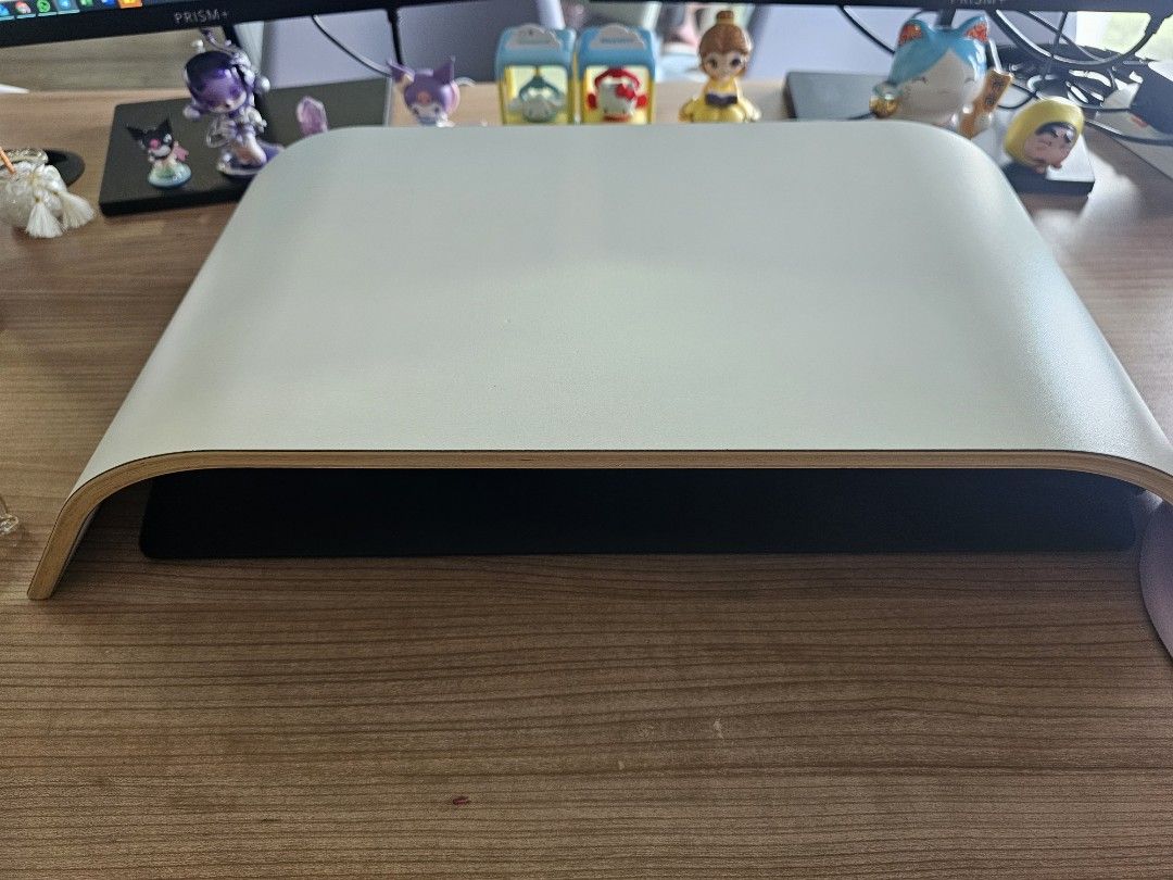 Desktop Table (Category: Home Improvement Tools & Accessories) located in Singapore. Submitted by goodstuff.128 (Listing ID 1376836601, Image 2). Description: .