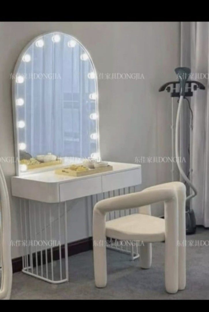 Dressing Table (Category: Tables & Sets) located in Singapore. Submitted by beyondunique (Listing ID 1376814236, Image 1). Description: brand new Table: 80*50*80 CM Mirror: 80*110 CM..