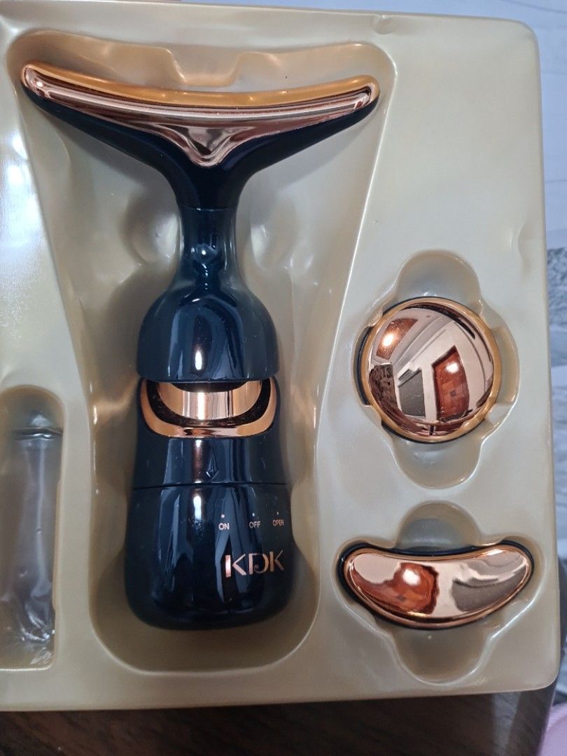 Facial Massager (Category: Massage Devices) located in Lumban. Submitted by xtnsale (Listing ID 1376976470, Image 2). Description: .