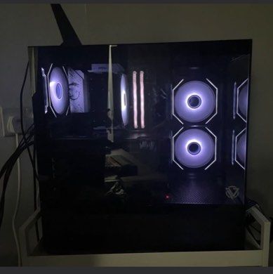 Gaming PC R7 7700 + RX7800XT