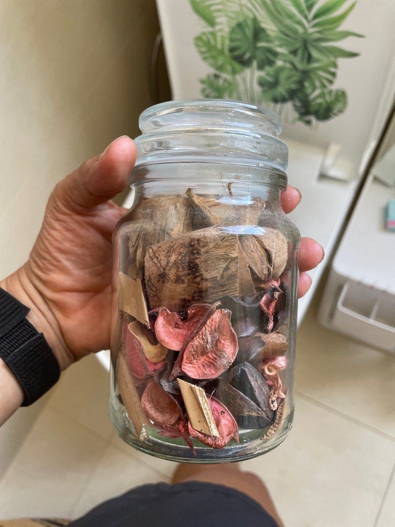 Glass Jar with Potpourri