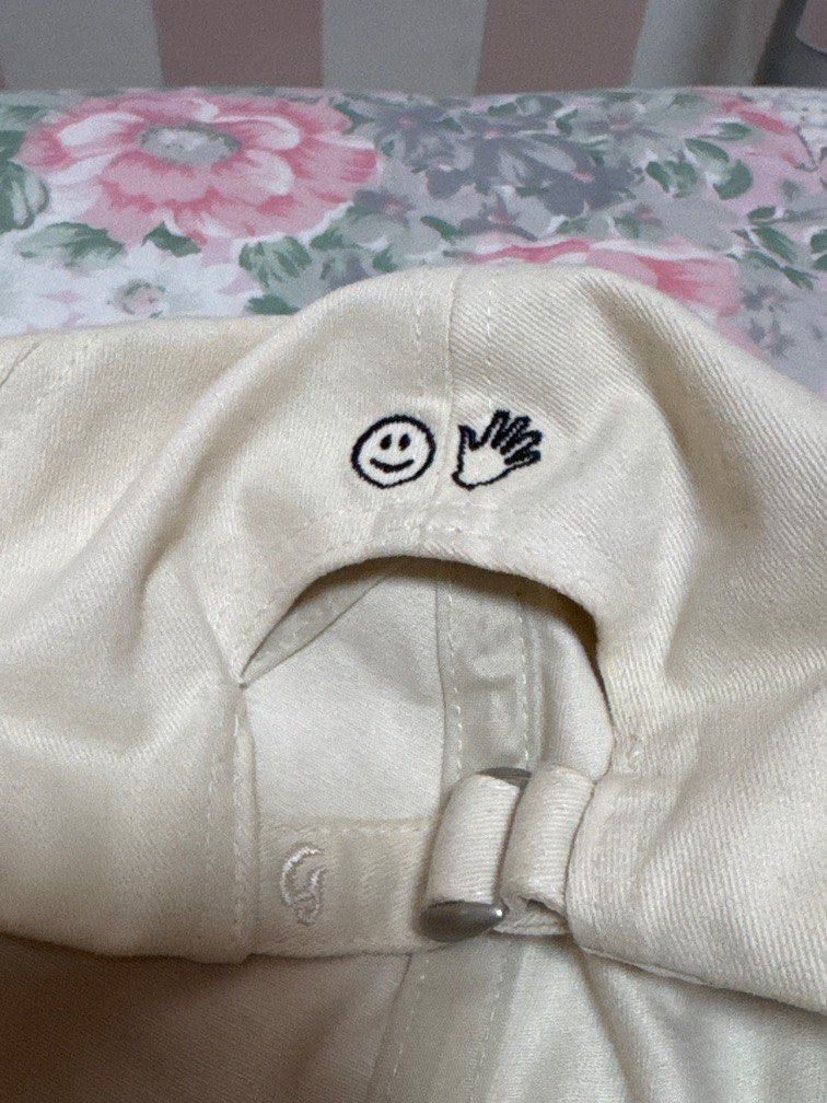 Glossier You Look Good cap (Category: Caps & Hats) located in Makati City. Submitted by onlineshopper21 (Listing ID 1376997784, Image 2). Description: .