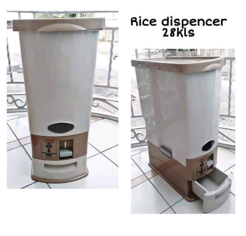 Gsb Rice Dispenser (Category: Pitchers & Dispensers) located in Manila. Submitted by dolorchris69891 (Listing ID 1376867212, Image 2). Description: RICE MASTER 28kilos .