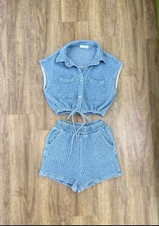 (Category: ) located in . Submitted by shopaholic_c (Listing ID 1376869771, Image 1). Description: .