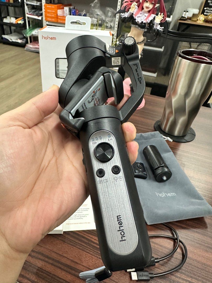 Hohem iSteady X2 smartphone gimbal (Category: Mounts & Holders) located in Quezon City. Submitted by jacchoa9 (Listing ID 1376931444, Image 1). Description: Bought it last 2024 sa UK. ✅complete accessories and box pa. Hindi laspag, Bihira gamitin since nun binili.. mas prefer namin DJI gamitin sa mga videos. Pwede nyo itest in person bago bilhin 📍Santol, Q.C. Gcash | bank transer | COP Lalamove | Pickup .