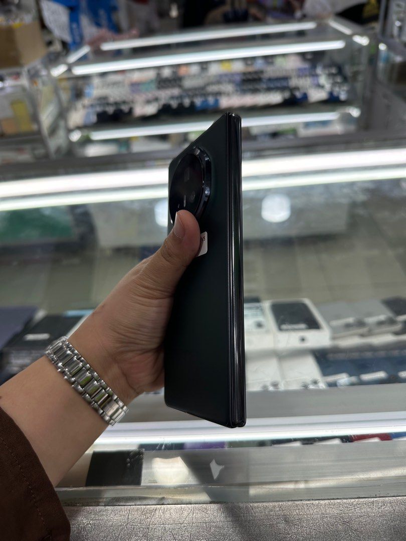 Honor Magic V3 512gb Global Complete (Category: Android Others) located in San Juan City. Submitted by keannagadgetph (Listing ID 1376861081, Image 2). Description: Available Units for today's POST Honor Magic V3 / 512gb / FU / Complete - any colors available - good condition - 95% Makinis - good battery - No issue / No Repair - Any colors available ~ Accepting SWAP / TRADE IN / INSTALLMENT / BINTA UNIT ~ CASH ON DELIVERY METRO MANILA / LBC PAYME