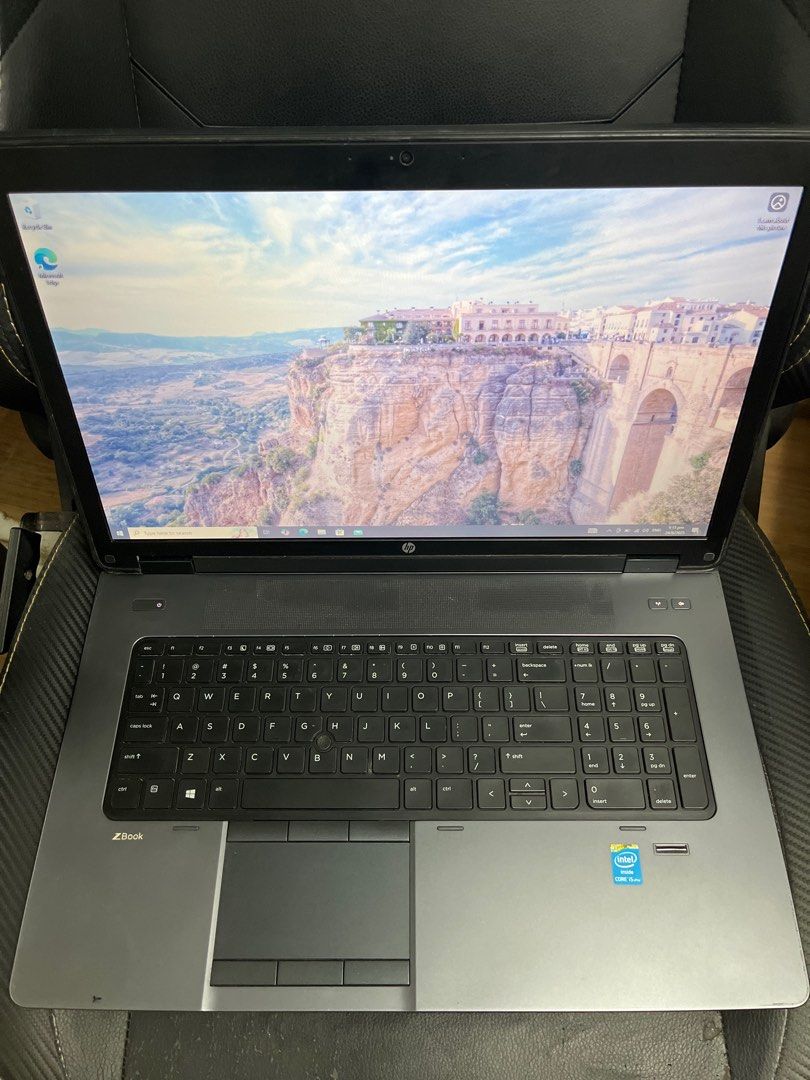 HP ZBook G2 17 Inch Work Station
