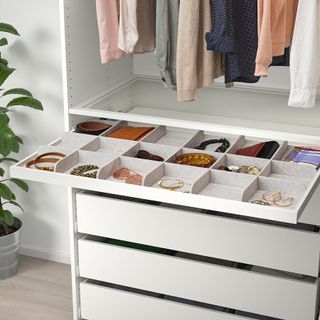 (Category: ) located in . Submitted by fannft (Listing ID 1376814729, Image 1). Description: .