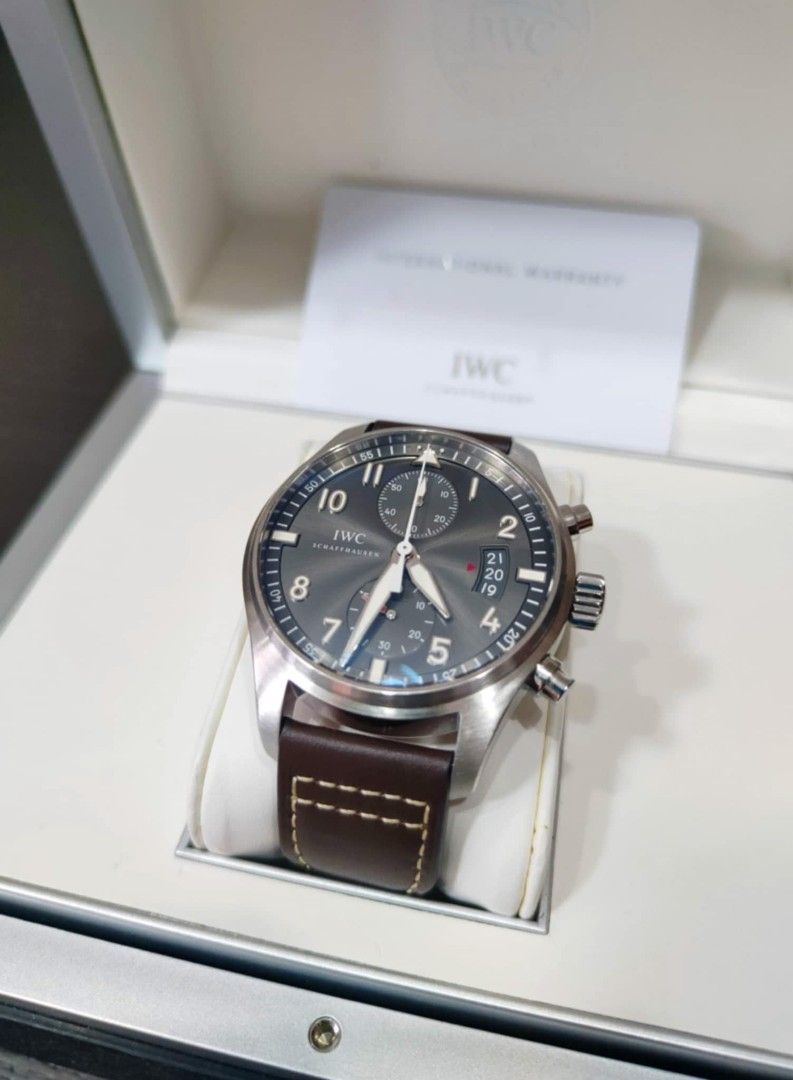 IWC PILOT'S WATCH SPITFIRE CHRONOGRAPH ‼️ (Category: Luxury Watches) located in Quezon City. Submitted by timeoutwatches (Listing ID 1376924446, Image 2). Description: IWC PILOT'S WATCH SPITFIRE CHRONOGRAPH ‼️ Price: 248,000 php Automatic Movement Reference No: IW377709 Case: 43MM Condition: 9.5 / 10 Inclusions: Watch, Iwc Box & Warranty Card Rhodium Dial.