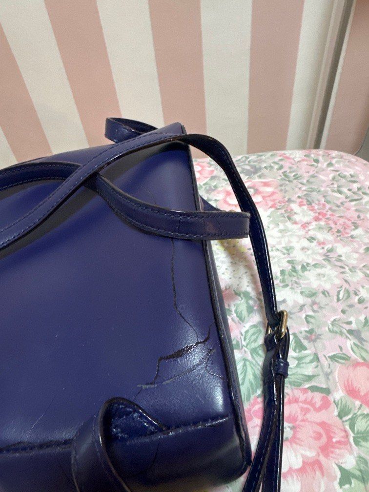 Kate Spade bag (Category: Backpacks) located in Makati City. Submitted by onlineshopper21 (Listing ID 1376998248, Image 3). Description: Authentic Kate Spade bag with defects (please see photos)).