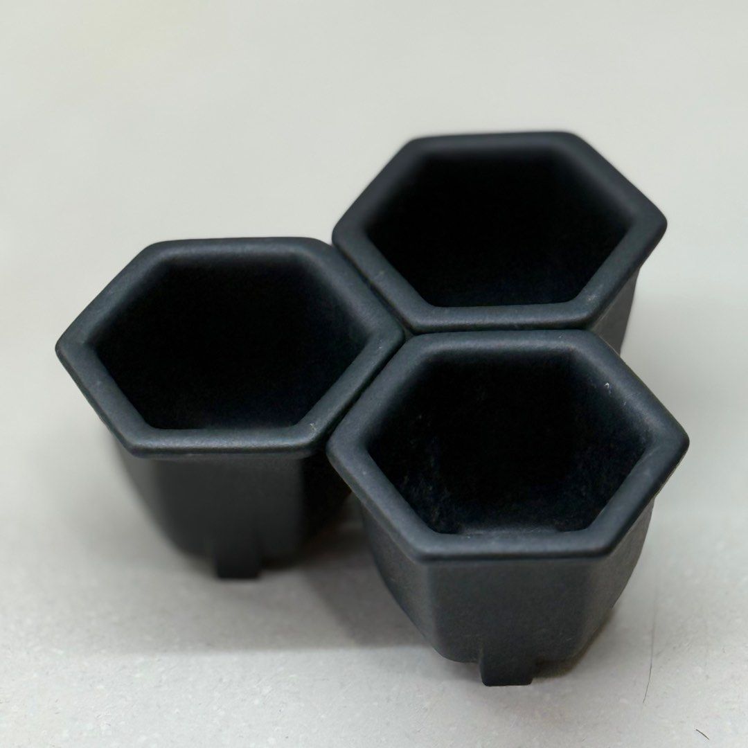 【2025年】エレガントファッションを上品に着 Konect nos 傢俬＆家居 日本美濃燒植木鉢, black Jet - set pot 鉢・プランター