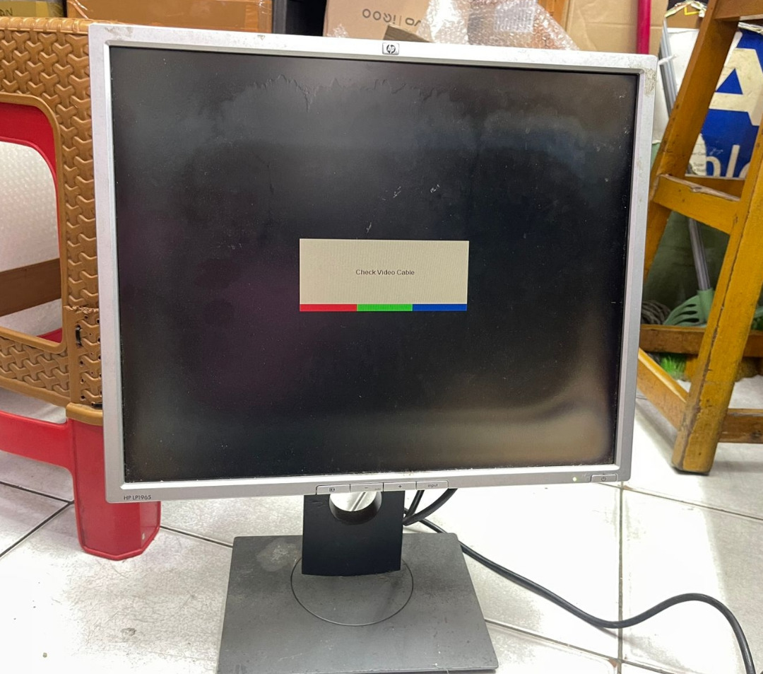 Layar LCD Monitor HP LP1965 19-inch Seken With Stand, Elektronik ...