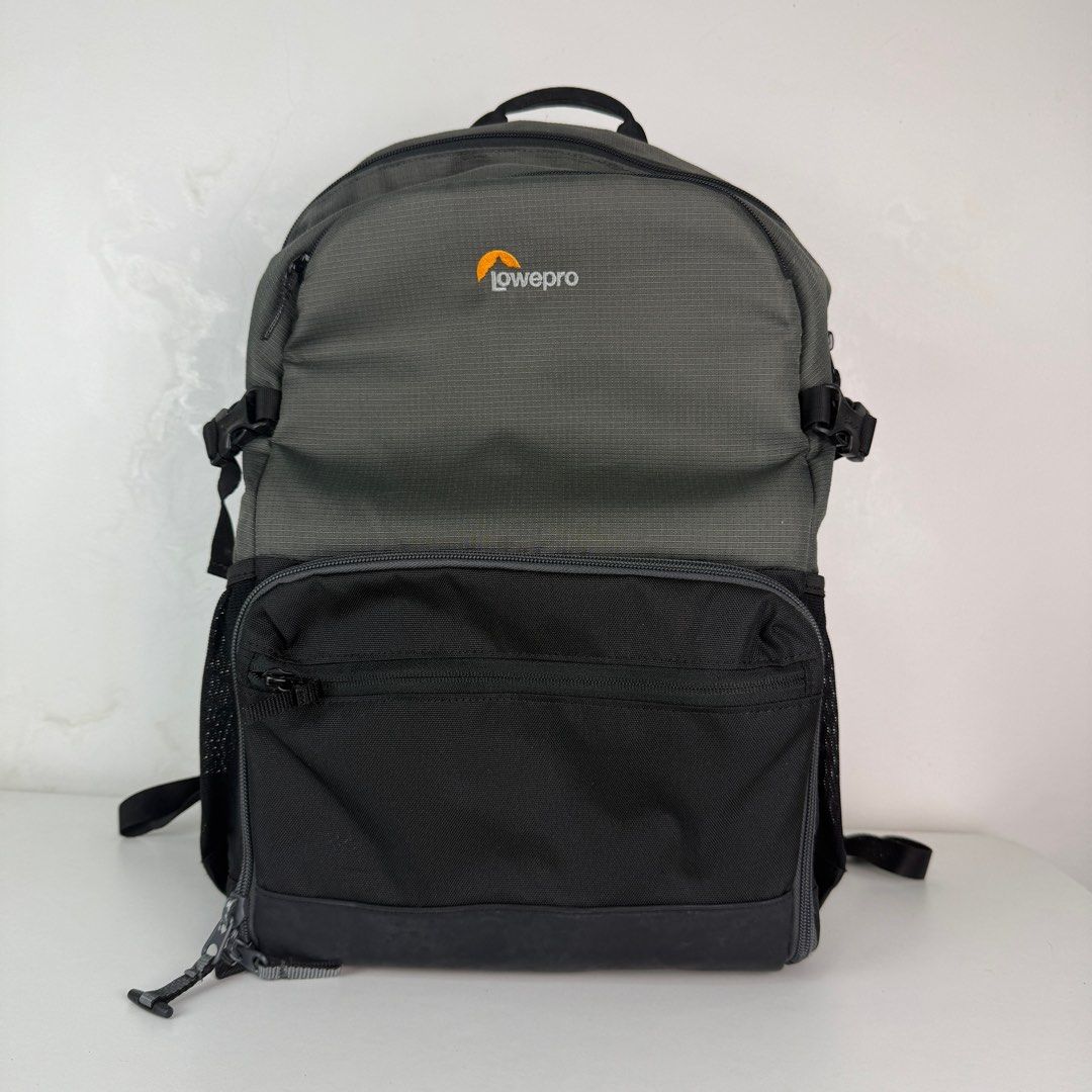 Lowerpro Truckee BP 250 Black Camera Bag (Category: Camera Bags & Carriers) located in Quezon City. Submitted by jerreyess (Listing ID 1376972799, Image 2). Description: Lowerpro Truckee BP 250 Black Camera Bag ON HAND Actual photos posted. Bottom part of the bag shows a bit of wear (see last photos). Overall, everything is intact. RFS: Switched to bigger bag MOP: GCash, BPI, Maya, BPI, Unionbank Thank you. Please message me if you have any quest