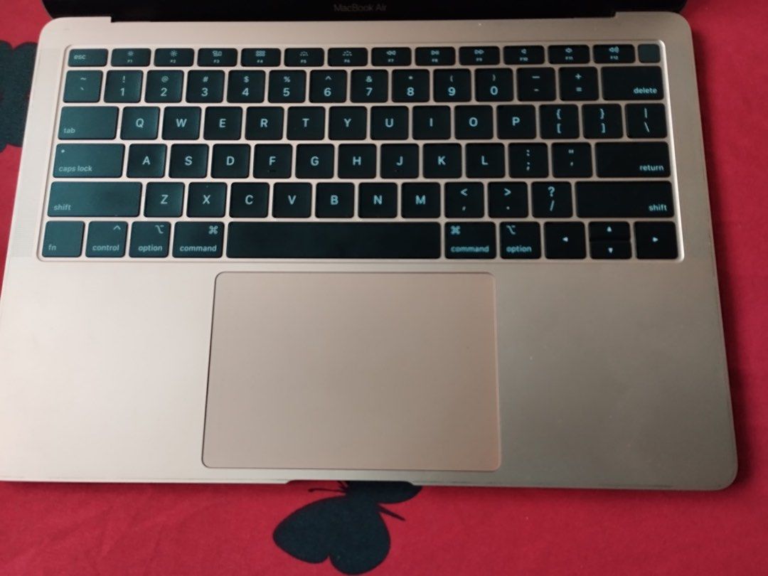 Macbook64885126076290116