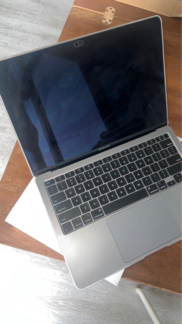 Macbook Air 13 inch 2020 - 512GB (Category: Laptops & Notebooks) located in Singapore. Submitted by thefreelancemusician (Listing ID 1376993231, Image 2). Description: NO TRADES With box, no charger Battery health normal Very rarely used Slight dents in the corners but doesn't affect use/function at all .