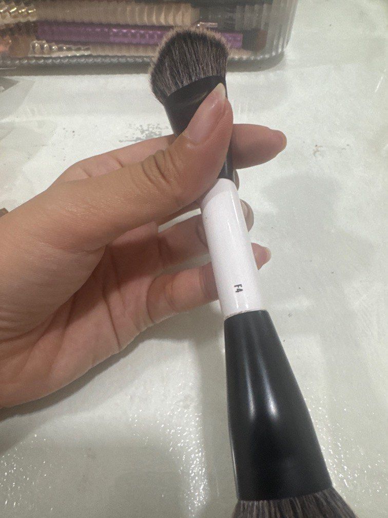 Make up by mario f4 brush (Category: Makeup) located in Quezon City. Submitted by destashingmycloset (Listing ID 1376924191, Image 2). Description: .