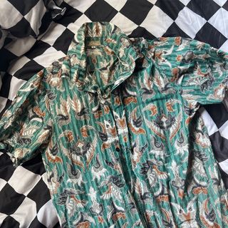 (Category: ) located in . Submitted by kikoziq (Listing ID 1376911110, Image 1). Description: .