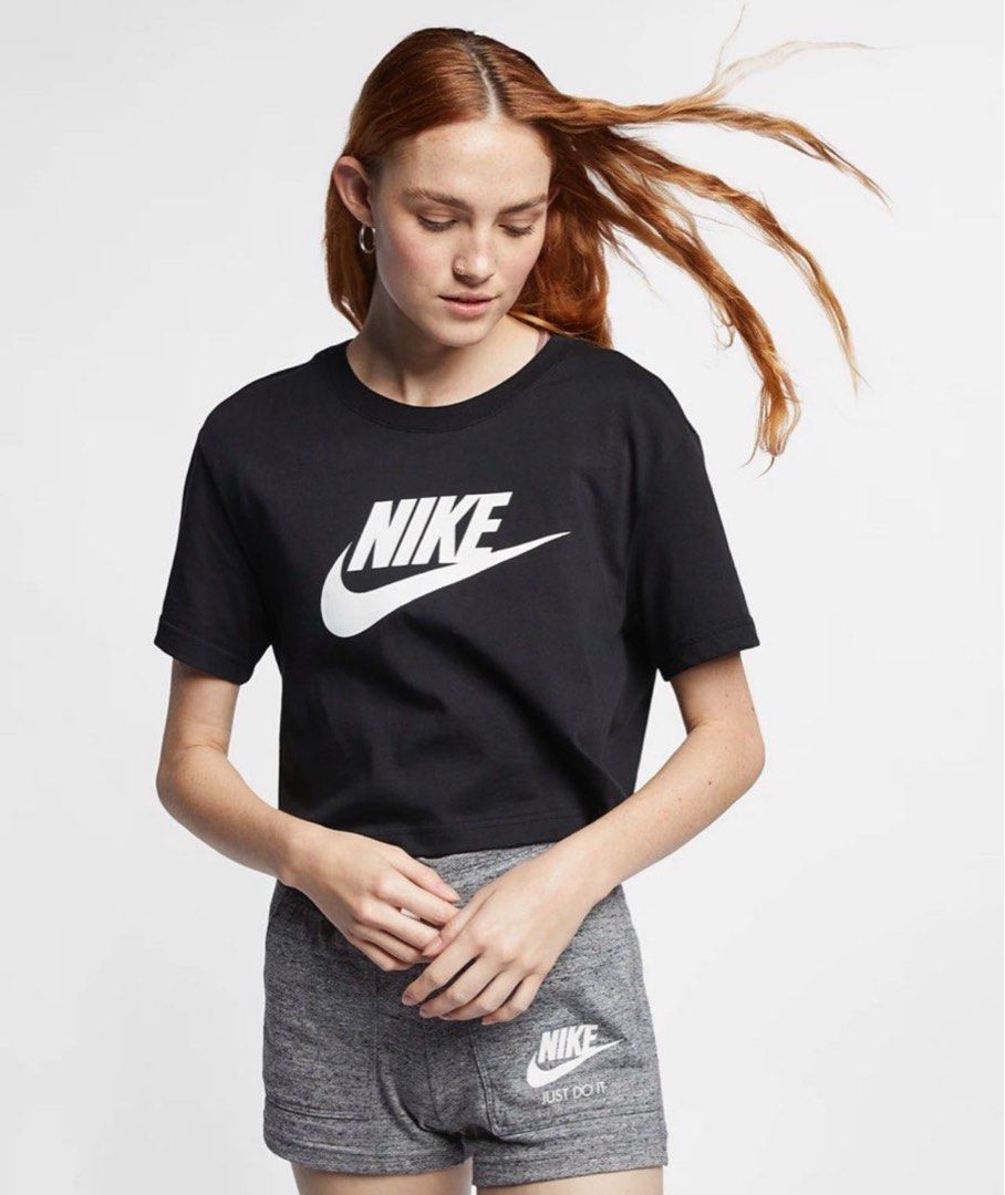 N I K E Sportswear Essential Cropped TOP L (Category: Activewear) located in Davao. Submitted by flamingopark (Listing ID 1376934962, Image 1). Description: 📍It's the time to declutter! Worn once. This is cotton and super comfy. Not ukay☺️ No issue. LARGE in tag but its like a medium for me. Bought this in NIKE BRANCH for 1,250. 🗣️Buyer pays the shipping fee via JRS, JNT or GogoExpress. No rush orders! 😘 .