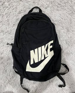 (Category: ) located in . Submitted by thriftandthrive26 (Listing ID 1376817606, Image 1). Description: .