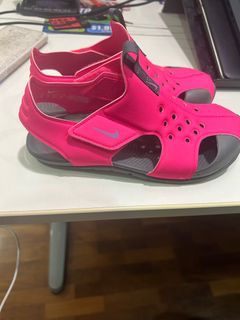 (Category: ) located in . Submitted by mfashion1979 (Listing ID 1376957835, Image 1). Description: .