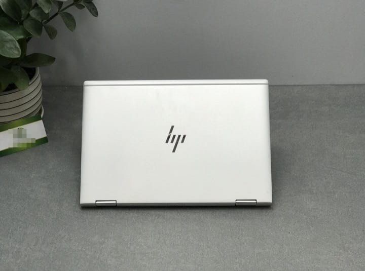 Offer🔥16gb ram core i7 10th gen Hp Elitebook laptop pristine condition no issues with warranty (Category: Laptops & Notebooks) located in Singapore. Submitted by EXCELCOM (Listing ID 1376834045, Image 2). Description: Used Hp Elitebook Gaming /work/Designing/study/entertainment Laptop One month officially issued warranty provided Excellent condition no issue Before u buy can check everything before confirm ✅✅✅specification ✅Model Hp Elitebook 84