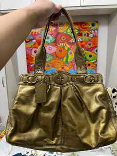 (Category: ) located in . Submitted by kathlv (Listing ID 1376892774, Image 1). Description: .