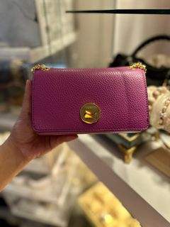 (Category: ) located in . Submitted by style_haven (Listing ID 1376910534, Image 1). Description: .