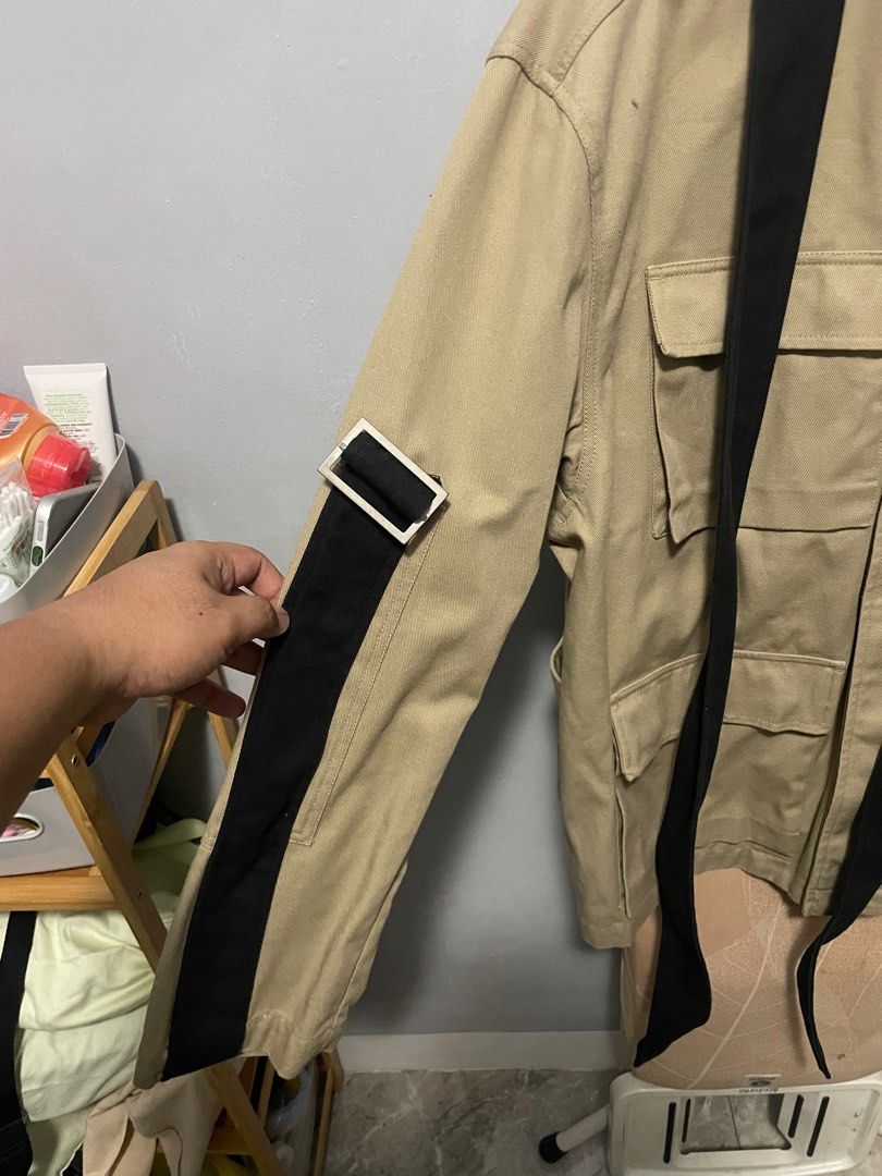 PALM ANGELS KHAKI COAT (Category: Coats, Jackets and Outerwear) located in Imus. Submitted by jrueee (Listing ID 1376931804, Image 2). Description: PM FOR MORE IMAGES AND QUESTIONS.