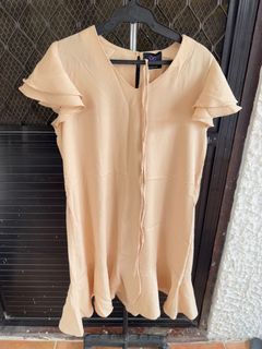(Category: ) located in . Submitted by nice_closet (Listing ID 1376838254, Image 1). Description: .