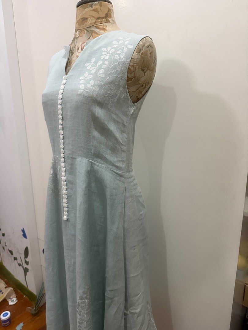 powder blue linen dress (Category: Dresses) located in Angeles City. Submitted by lcm19 (Listing ID 1376973453, Image 2). Description: .