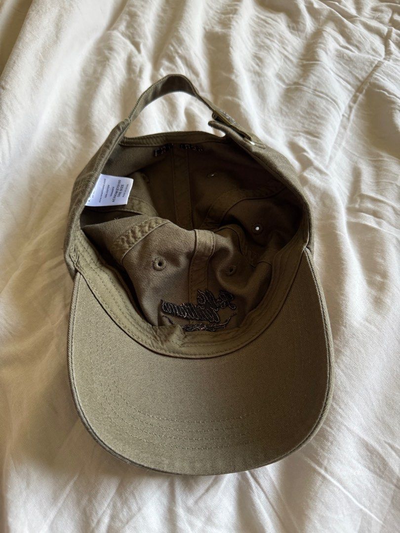 R.M. Williams Cap (Category: Caps & Hats) located in Singapore. Submitted by vhtimbo (Listing ID 1376863243, Image 3). Description: Genuine RM Williams cap purchased from the store in Perth..