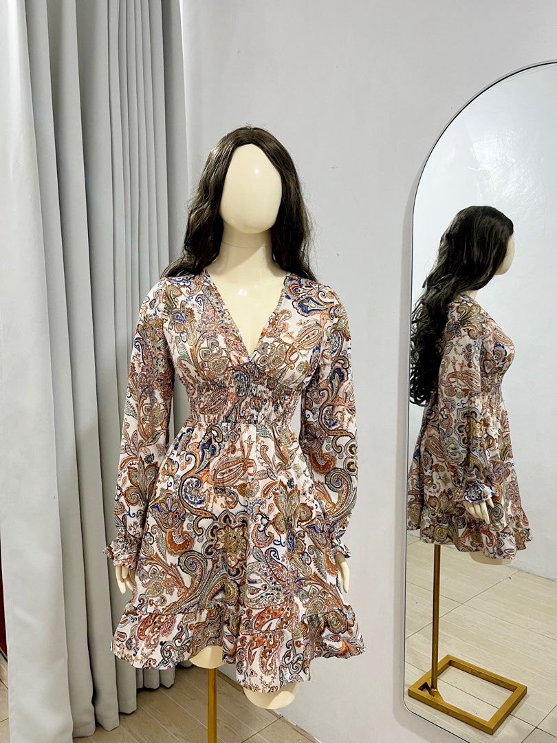 Shein paisley dress (Category: Dresses) located in Taguig. Submitted by col12345 (Listing ID 1376983401, Image 1). Description: .