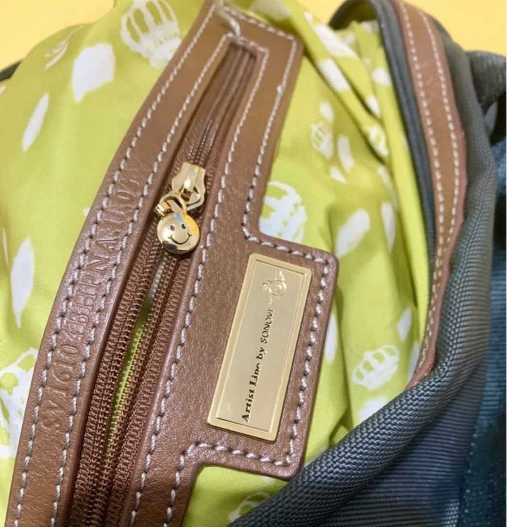 Sonovi Art Bag - Large (Category: Luxury Bags & Wallets) located in Quezon City. Submitted by impulsiveminimalist (Listing ID 1376979214, Image 3). Description: Used but not abused.