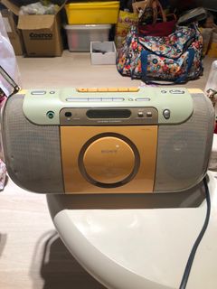 由 meganhuang42005 (刊登 ID 1377001581，圖片 1) 提交，位於 的 (類別：)，說明：。