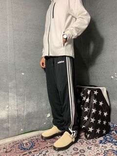 (Kategori: ) berada di . Dikirim oleh thrifting_medaan (ID iklan 1376973094, Gambar 1). Deskripsi: .