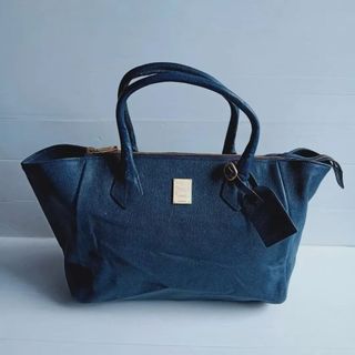 (Kategori: ) berada di . Dikirim oleh m.w_secondshop92 (ID iklan 1376820762, Gambar 1). Deskripsi: .