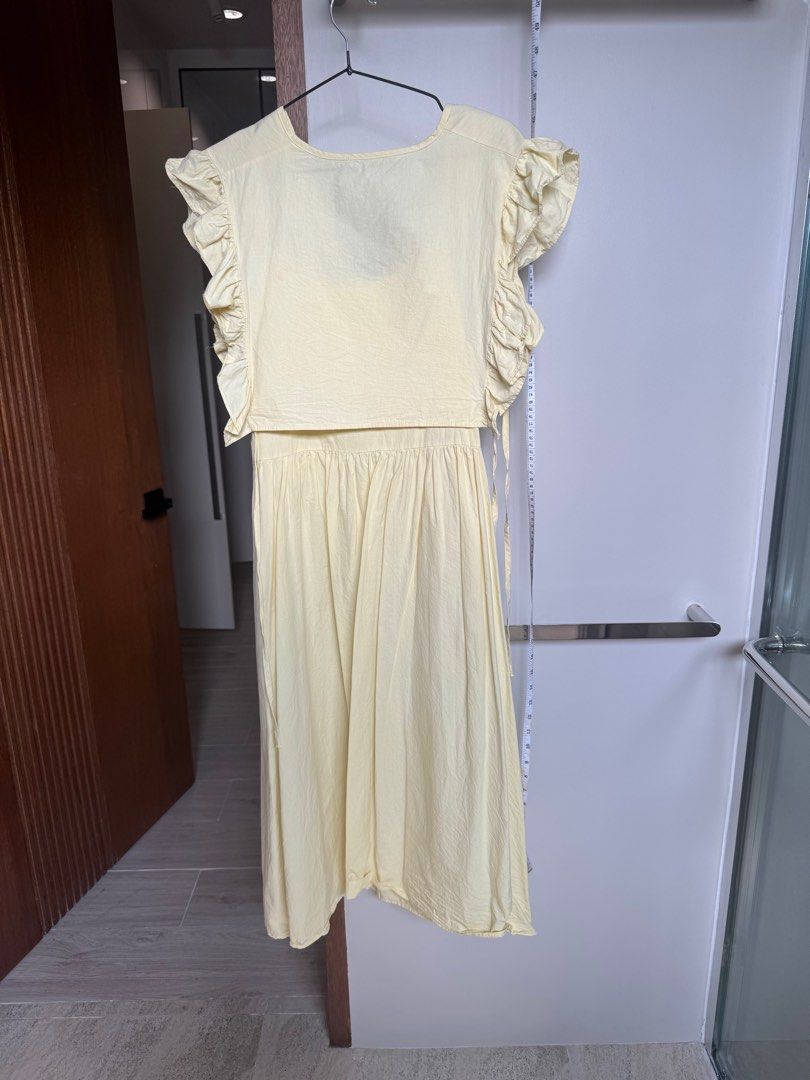 Thailand yellow dress (Category: Dresses) located in Bacolod City. Submitted by act_account (Listing ID 1376817688, Image 1). Description: Used once.